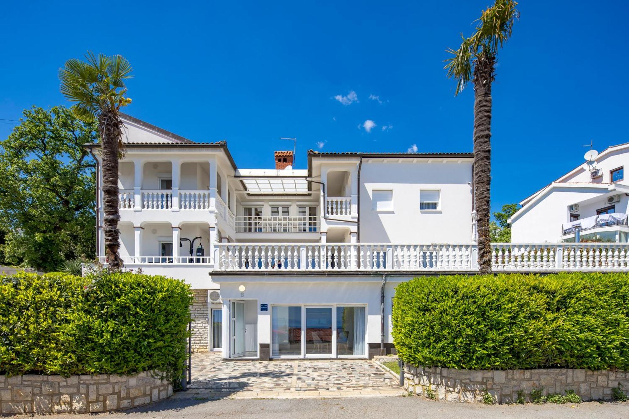 Villa Garden Apartment With Pool Опатия Экстерьер фото