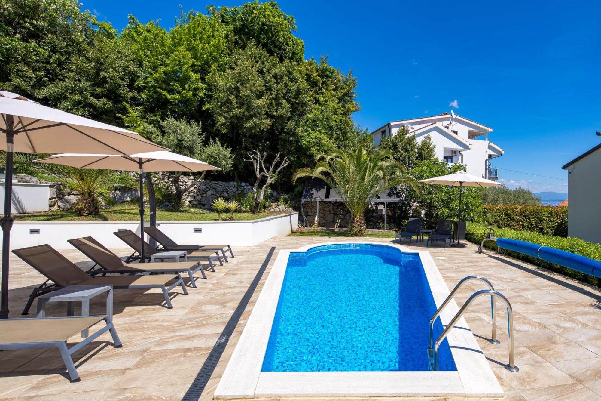 Villa Garden Apartment With Pool Опатия Экстерьер фото