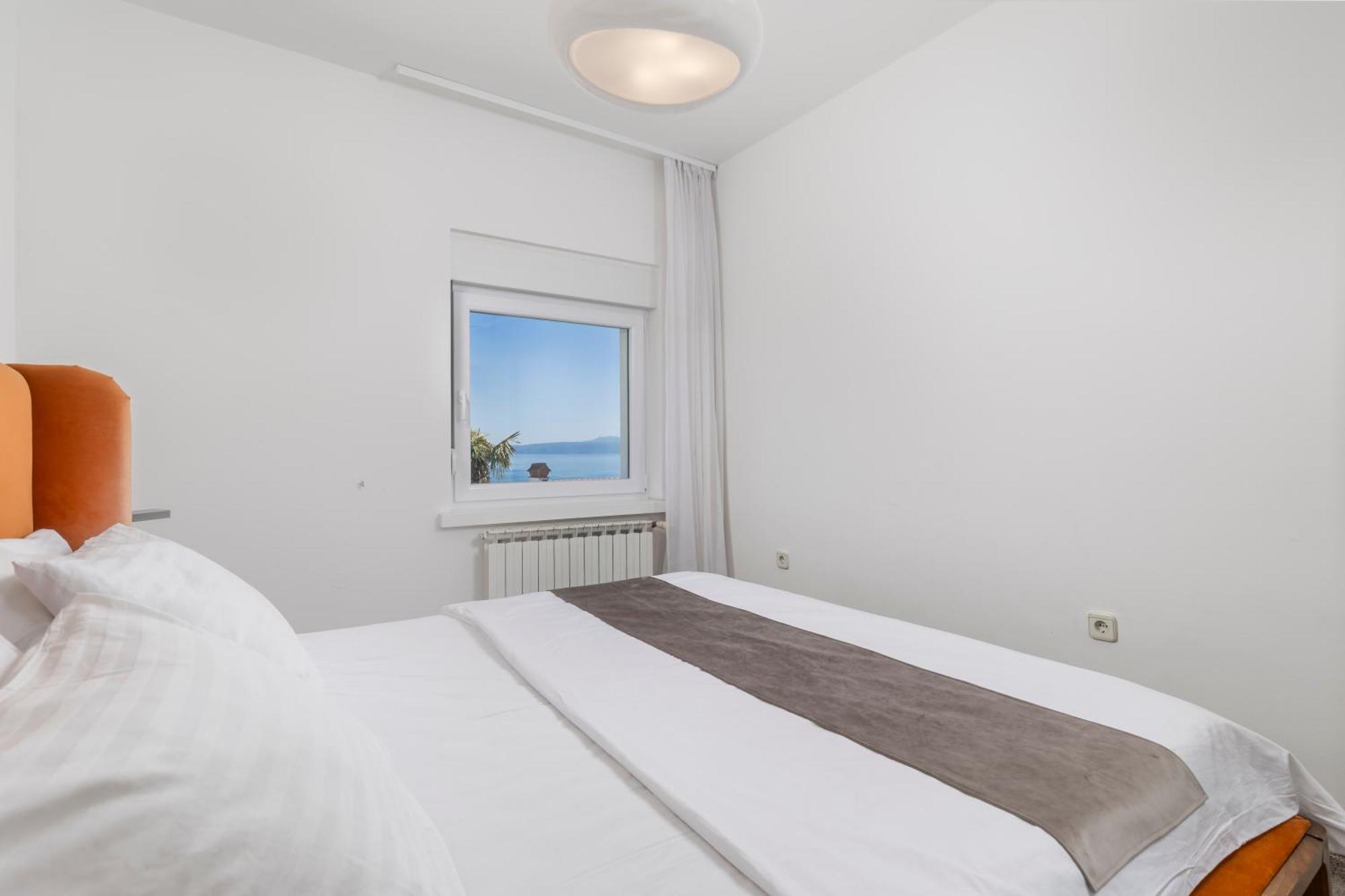 Villa Garden Apartment With Pool Опатия Экстерьер фото